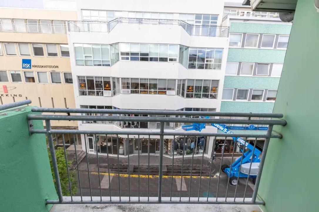 Penthouse On The Main Street, Town Center Akureyri Exterior foto